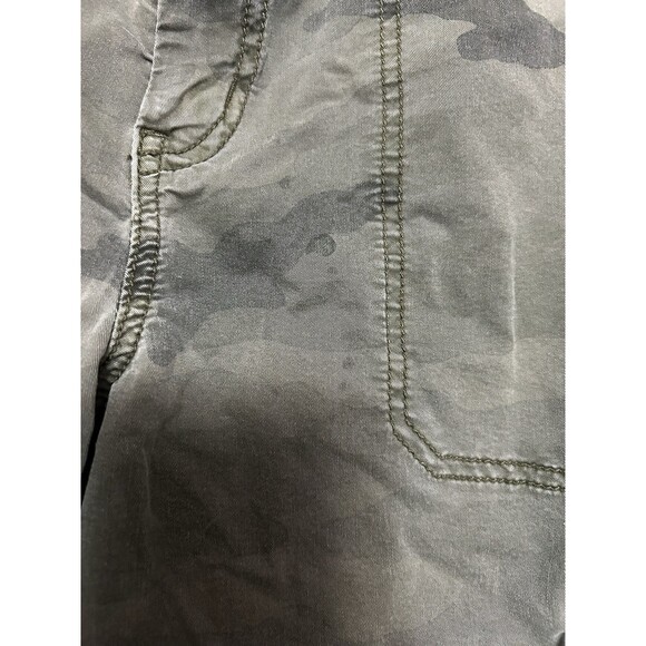 American Eagle Camo CARGO Crop Pants Womens Teen 28x26 - Picture 2 of 5